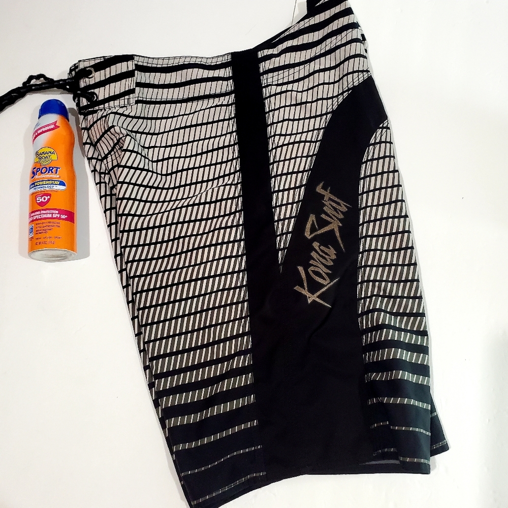 Kona Surf Black, Grey & Ivory Color Block Print Board Swim Shorts Size 34 EUC